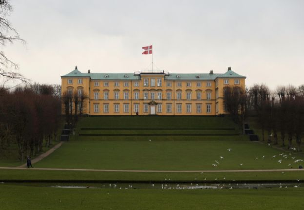 Frederiksberg Palace and garden.jpg