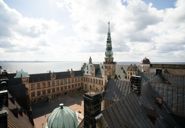 Kronborg castle-courtyard-tower ©marvin kuhr.jpg