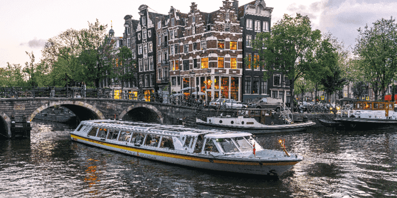 Rain in Amsterdam - Amsterdam Canal Cruise (1) (3).png