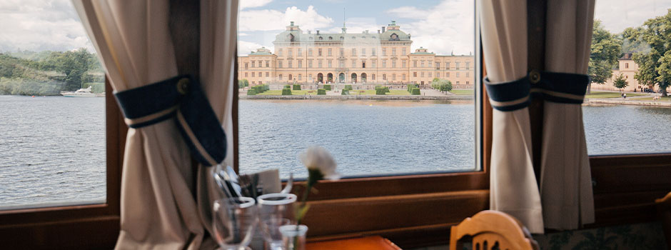 Middagkryssning via Drottningholm.jpg